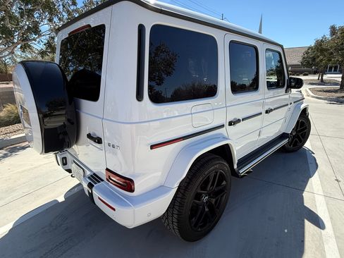 Used 2024 Mercedes-Benz G 63 AMG 4MATIC image 8