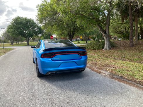 Used 2015 Dodge Charger R/T image 5
