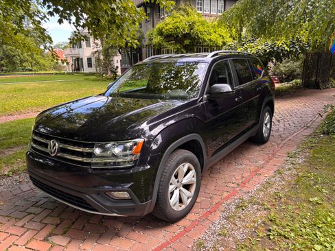Used 2018 Volkswagen Atlas SE FWD image 1