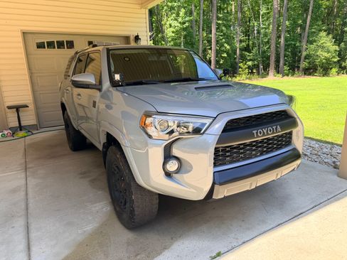 Used 2017 Toyota 4Runner TRD Pro AWD/4WD image 2