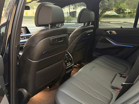 Used 2021 BMW X5 M50i w/ Executive Package image 22
