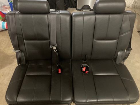 Used 2013 Chevrolet Suburban LT image 6