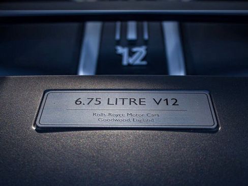 Used 2022 Rolls-Royce Cullinan w/ Dynamic Package AWD/4WD image 4