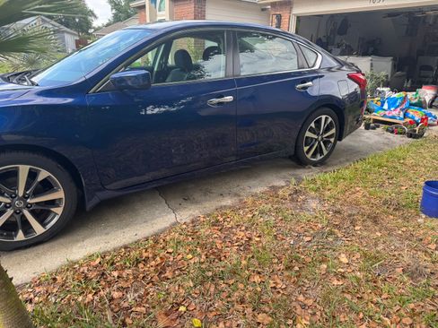 Used 2016 Nissan Altima 2.5 SR FWD image 5