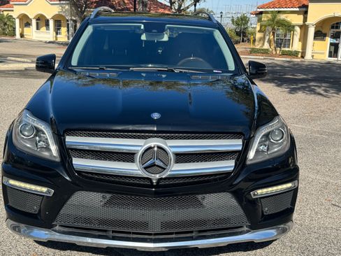 Used 2015 Mercedes-Benz GL 550 GL 550 4MATIC Sport Utility 4D image 25