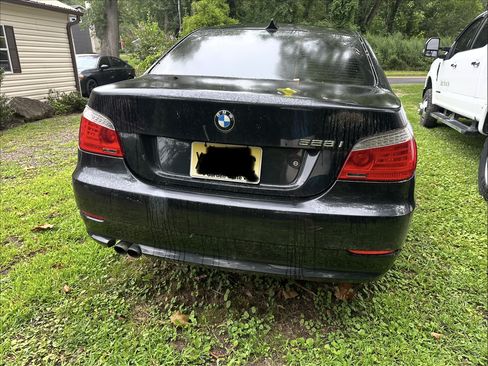 Used 2010 BMW 528i xDrive Sedan AWD/4WD image 1