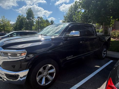 Used 2022 RAM 1500 Limited RWD image 1
