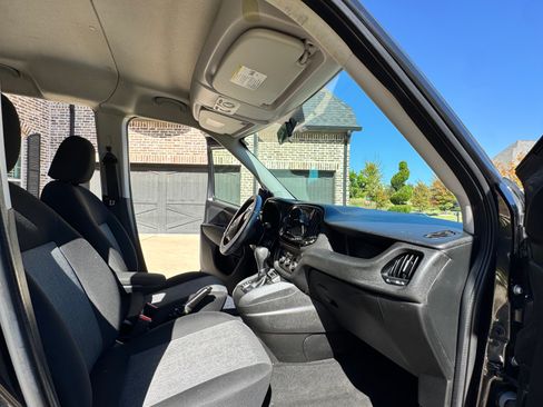 Used 2019 RAM ProMaster City SLT w/ Popular Equipment Group image 8
