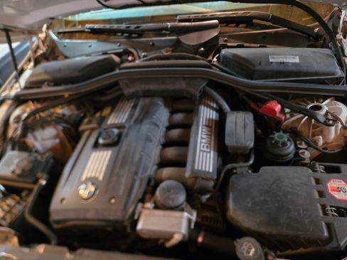 Used 2008 BMW 528xi Sedan image 12