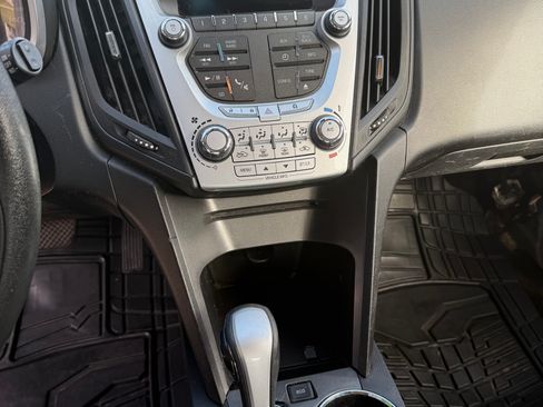 Used 2013 Chevrolet Equinox LS image 8