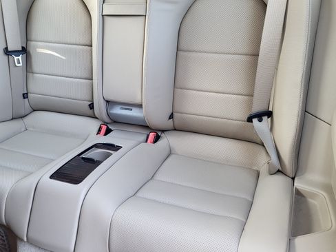 Used 2011 Mercedes-Benz E 550 Cabriolet image 9