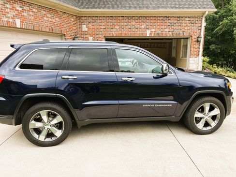 Used 2016 Jeep Grand Cherokee Limited AWD/4WD image 5