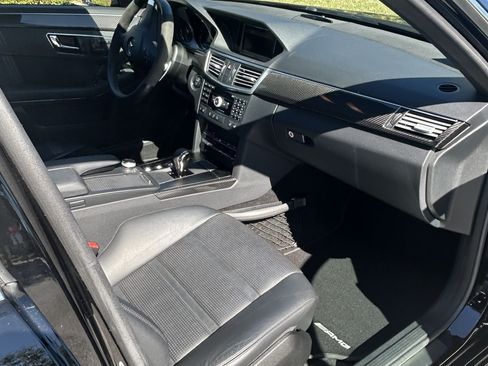 Used 2010 Mercedes-Benz E 63 AMG Sedan image 14
