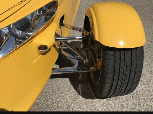 Used 2000 Plymouth Prowler image 4