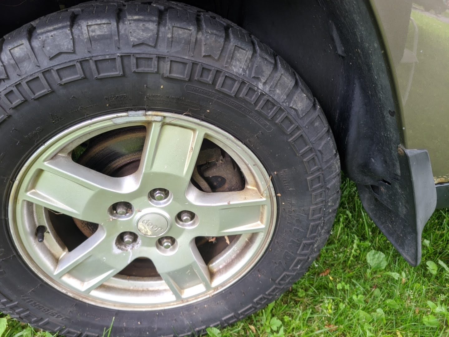 Used 2006 Jeep Grand Cherokee Laredo AWD/4WD image 17