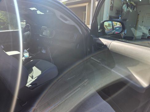 Used 2020 Toyota Tacoma SR image 13