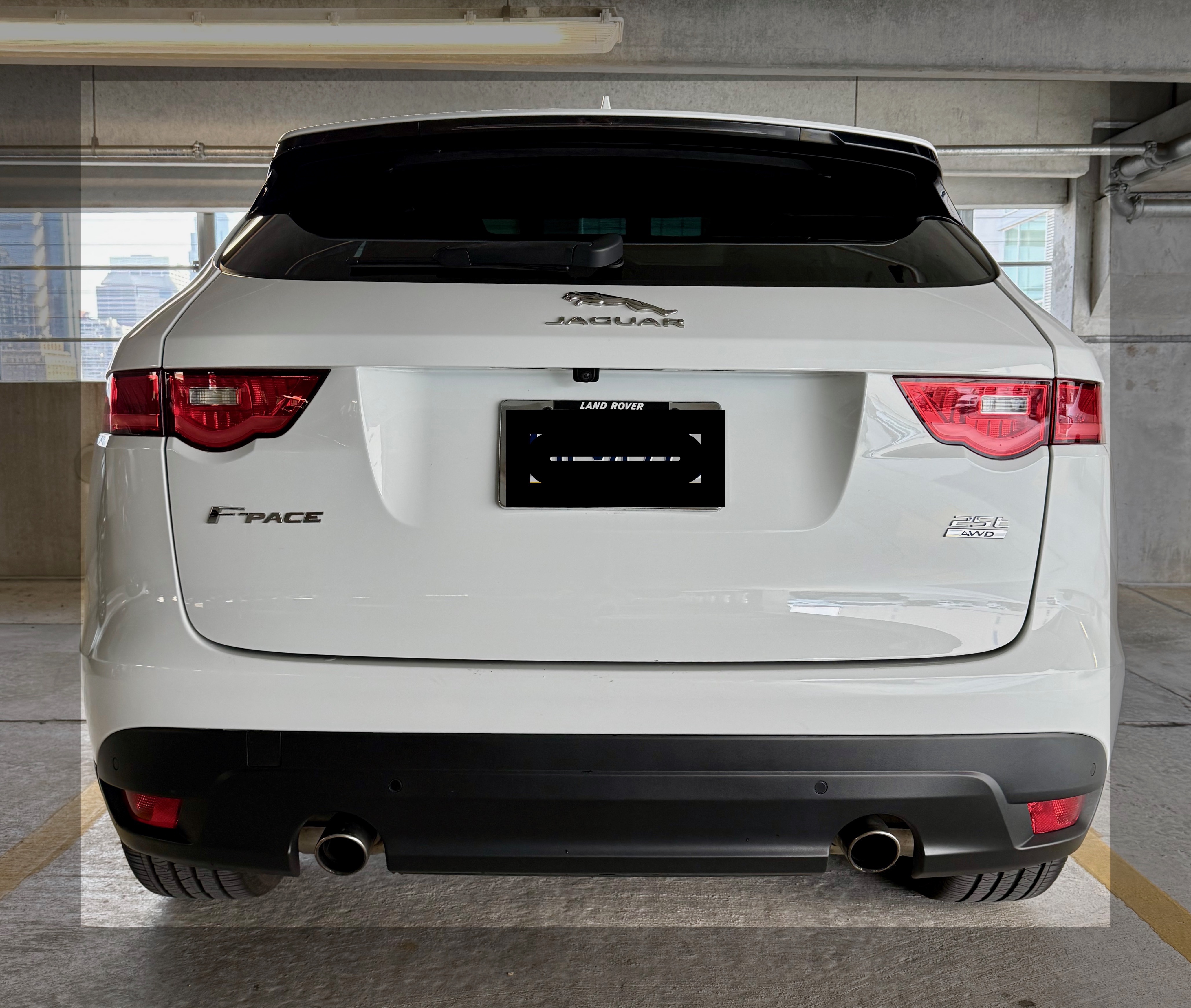 Used 2018 Jaguar F-PACE Premium AWD/4WD image 2