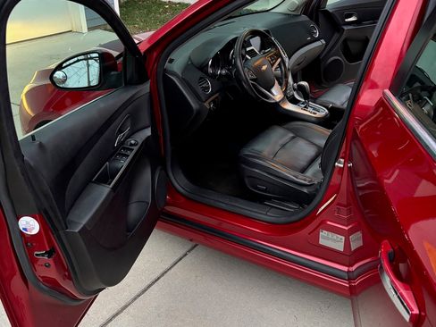 Used 2013 Chevrolet Cruze LT w/ RS Package image 18