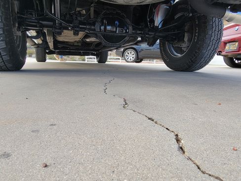 Used 2017 Nissan Titan S image 23