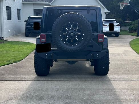 Used 2014 Jeep Wrangler Unlimited Sahara AWD/4WD image 5