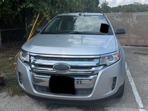 Used 2013 Ford Edge SE FWD image 2