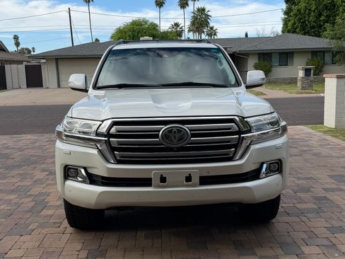 Used 2016 Toyota Land Cruiser image 15