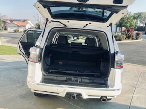 Used 2017 Toyota 4Runner Limited image 10