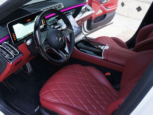 Used 2024 Mercedes-Benz S 580e 4MATIC Sedan image 10