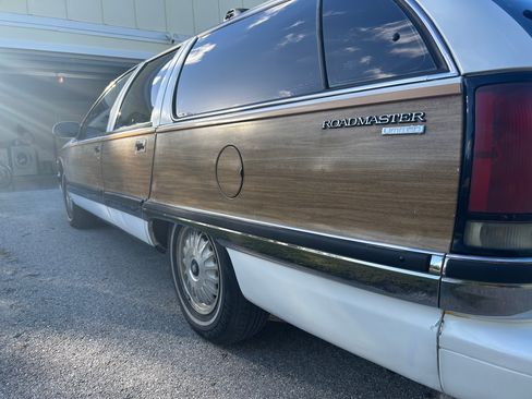 Used 1996 Buick Roadmaster Estate image 17
