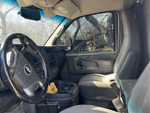 Used 2012 Chevrolet Express 3500 Extended w/ Power Package image 10