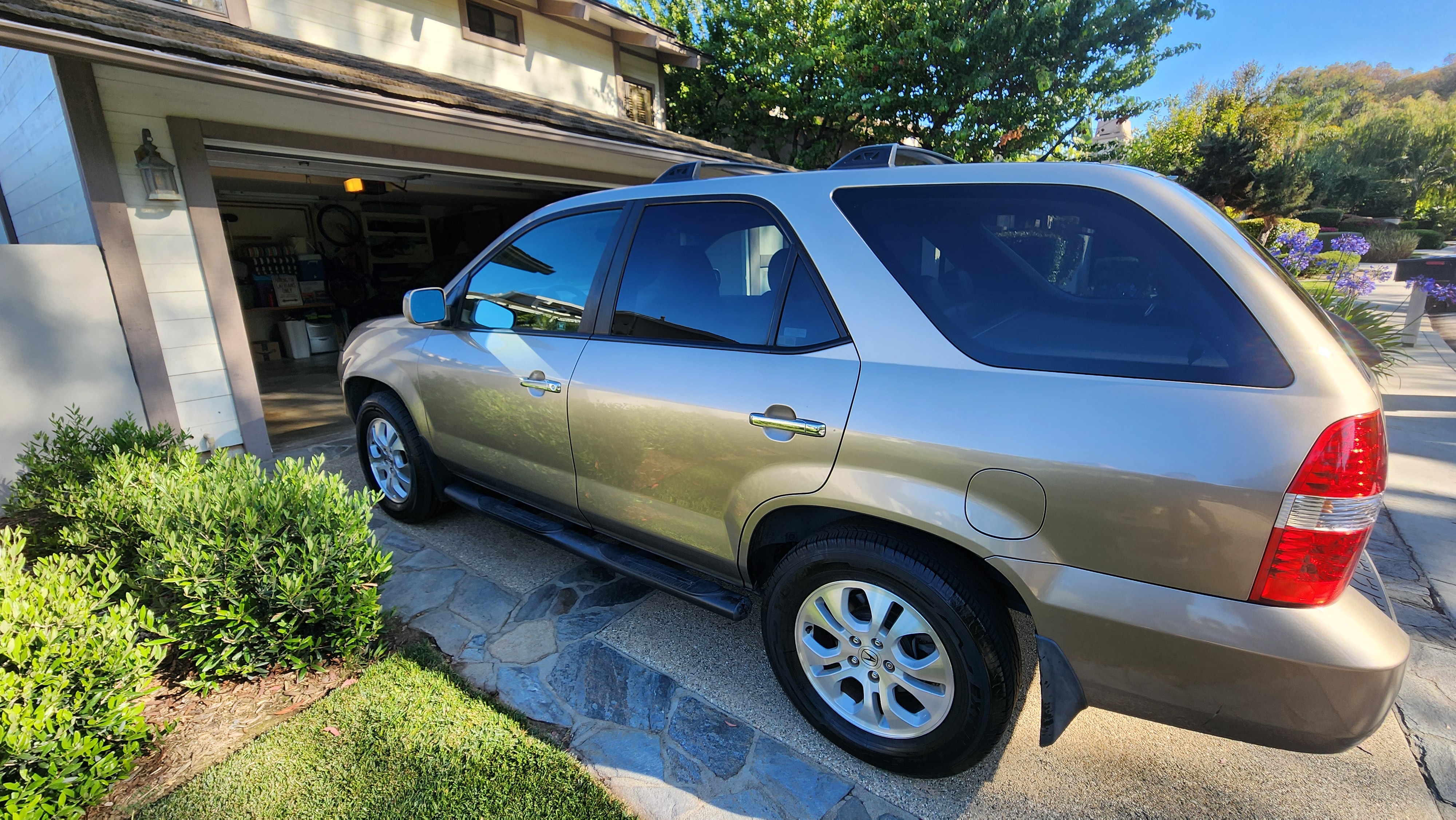 Used 2003 Acura MDX Touring AWD/4WD image 1
