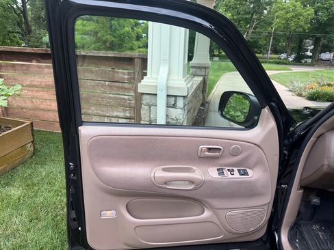 Used 2004 Toyota Tundra SR5 AWD/4WD image 16