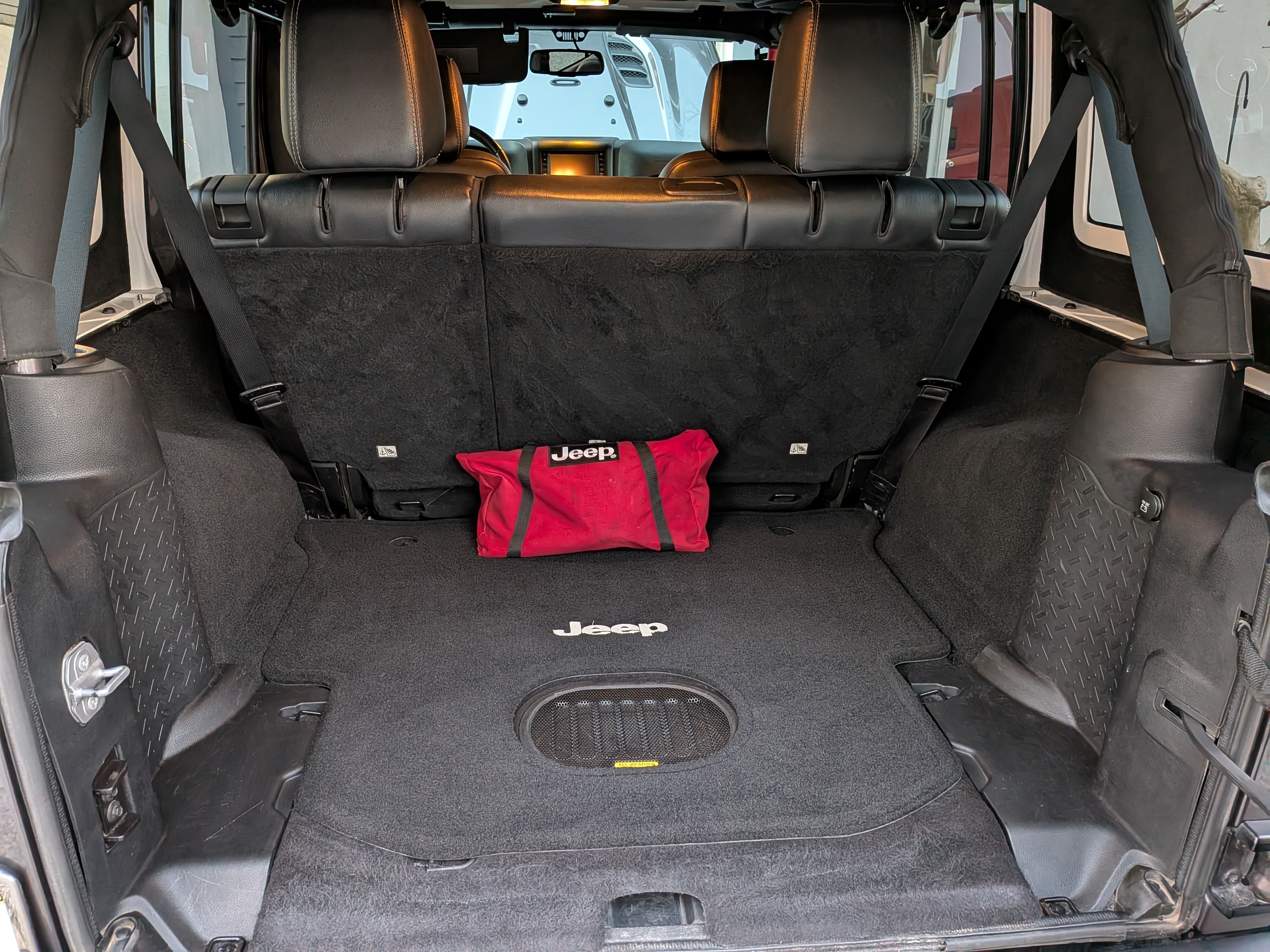 Used 2016 Jeep Wrangler Unlimited Rubicon AWD/4WD image 5