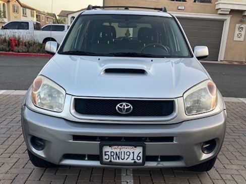 Used 2005 Toyota RAV4 2WD image 1
