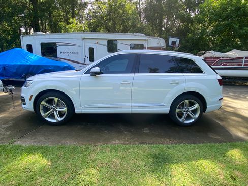 Used 2019 Audi Q7 3.0T Prestige w/ Prestige Package AWD/4WD image 8
