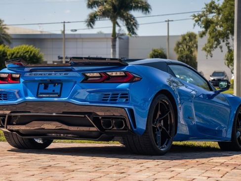 Used 2025 Chevrolet Corvette E-Ray AWD/4WD image 2