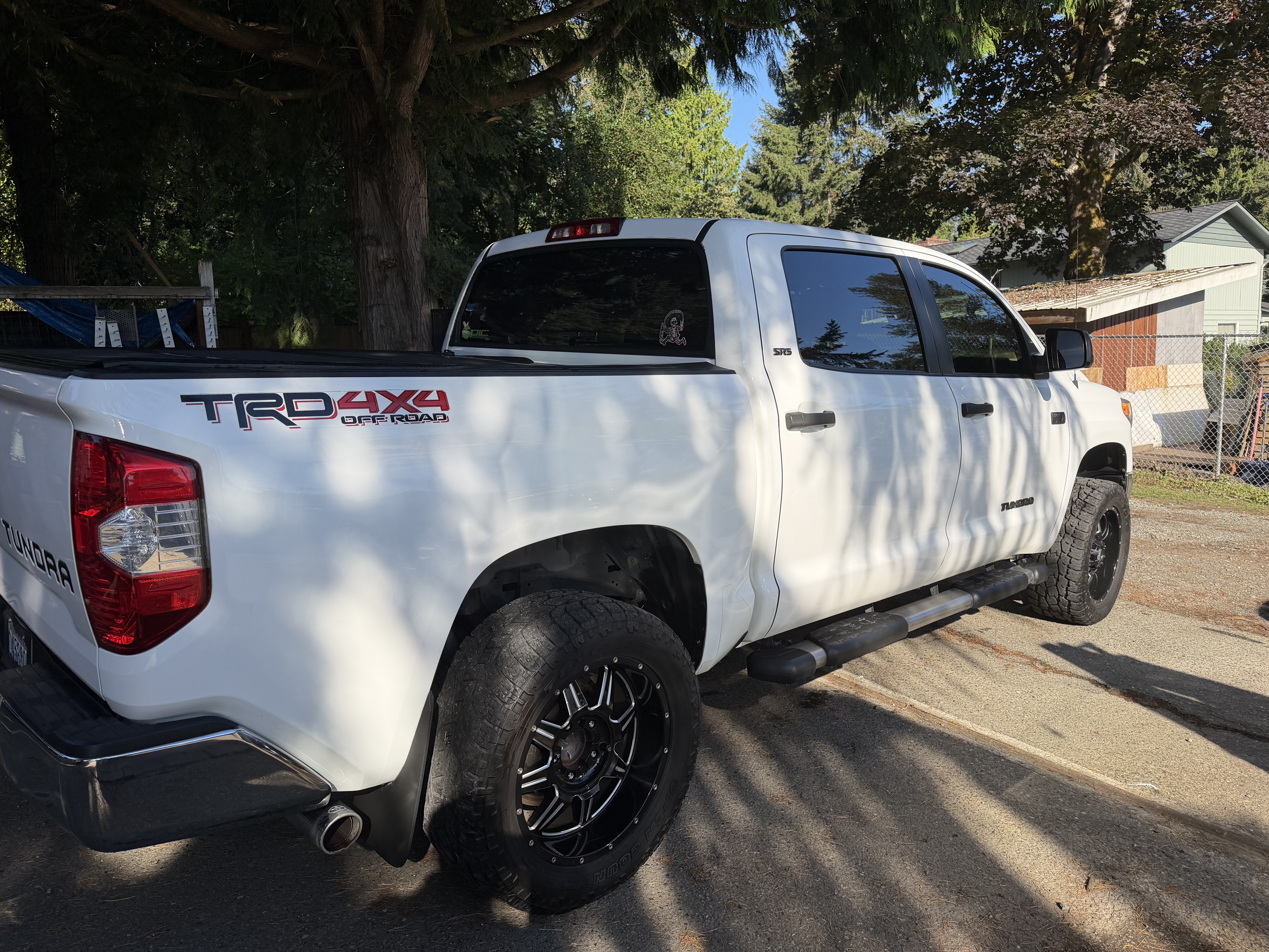 Used 2016 Toyota Tundra SR5 w/ TRD Off Road Package AWD/4WD image 11
