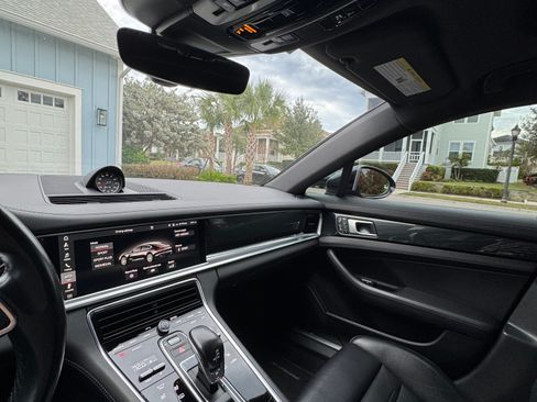 Used 2018 Porsche Panamera 4S image 14