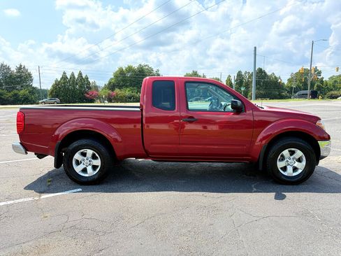 Used 2011 Nissan Frontier S w/ S Preferred Pkg image 4