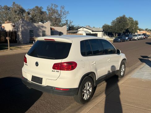 Used 2013 Volkswagen Tiguan S image 5