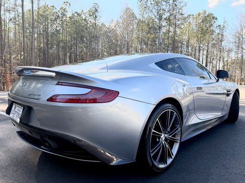 Used 2014 Aston Martin Vanquish Coupe image 4