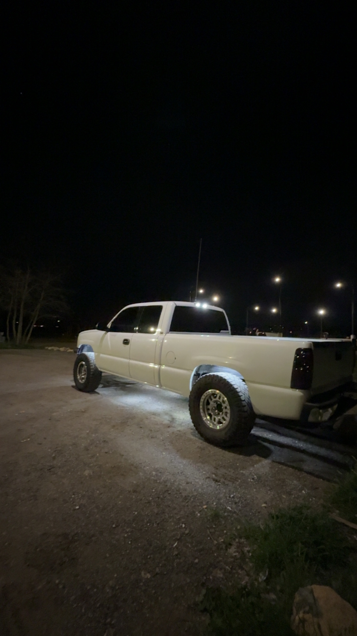 Used 2005 Chevrolet Silverado 1500 W/T RWD image 2