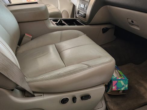 Used 2007 GMC Sierra 1500 SLT w/ SLE/SLT Trailering Package image 11