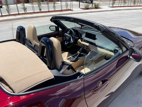 Used 2025 MAZDA MX-5 Miata w/ Weather Package RWD image 6