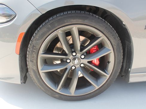 Used 2019 Dodge Charger R/T w/ Performance Handling Group RWD image 5