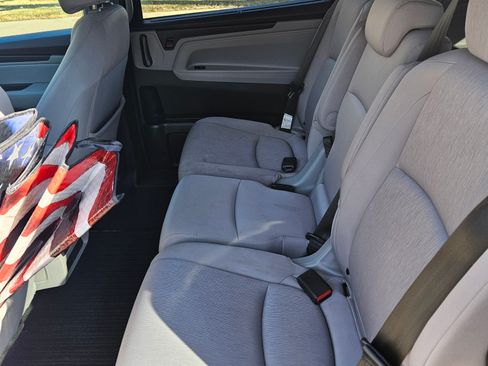 Used 2019 Honda Odyssey EX image 12