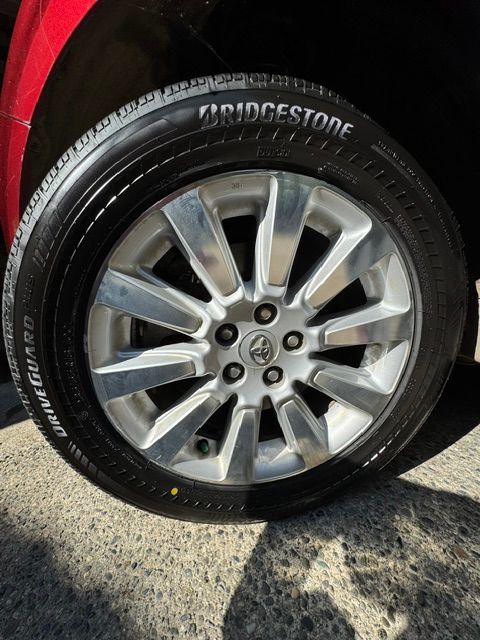 Used 2014 Toyota Sienna XLE w/ XLE Premium Package AWD/4WD image 13