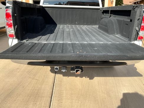 Used 2001 Chevrolet Silverado 1500 LS w/ Firm Ride Suspension Pkg image 2