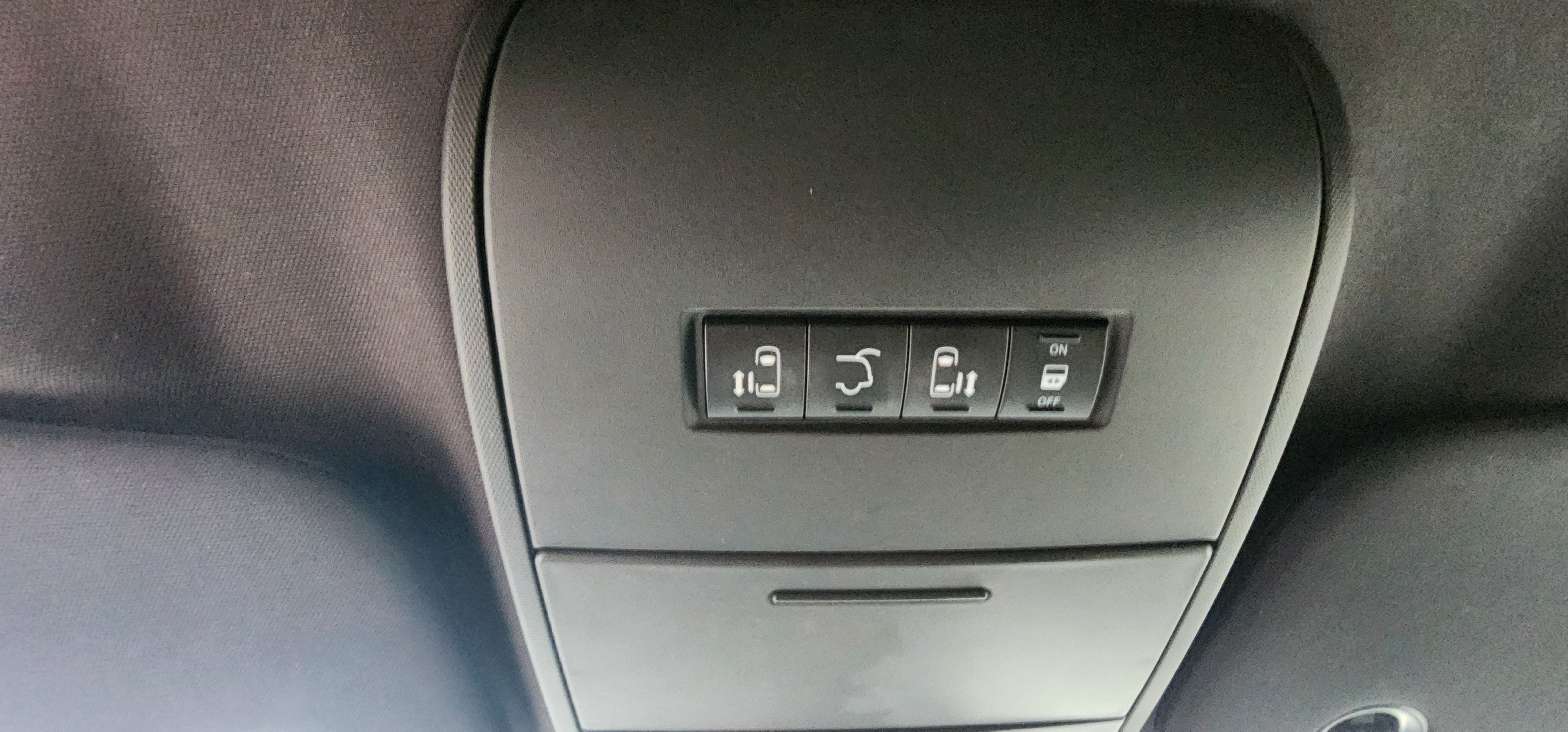 Used 2019 Dodge Grand Caravan SXT FWD image 11