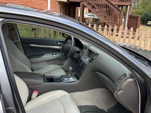 Used 2015 INFINITI Q40 Sedan 4D w/ Navigation Package image 14